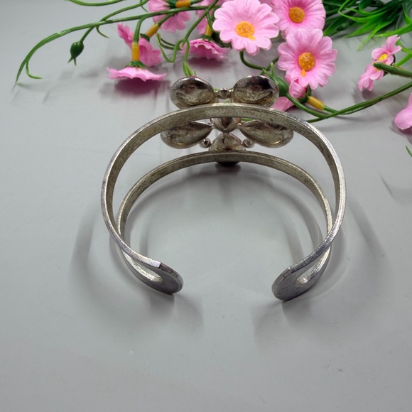 Bright and Fun Pink Crystal Flower Vintage Open Bangle Bracelet - Picture 3 of 4